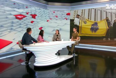Акція, на яку приходить дедалі більше людей: у Києві сотні людей вимагають звільнення полонених