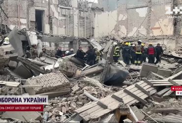 На місці атаки в Києві розбирають завали: включення з місця подій