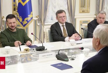 Міністр Кулеба емоційно звернувся до союзників на тлі масованих ракетних обстрілів