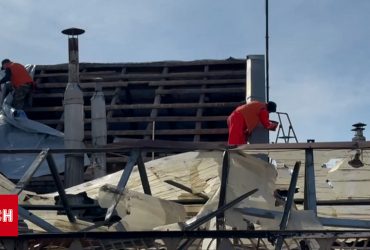 Вибуховою хвилею вікно швирнуло аж до сусідів. У Запоріжжі розгрібають завали після російської атаки