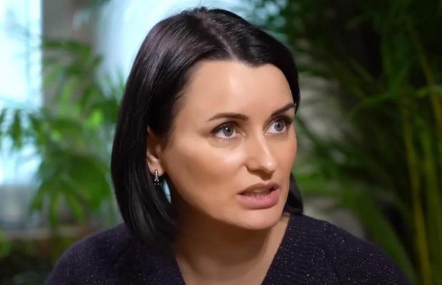 Зірка "МастерШеф" Ліза Глінська розповіла, як втратила дитину: "Блювала кров'ю"