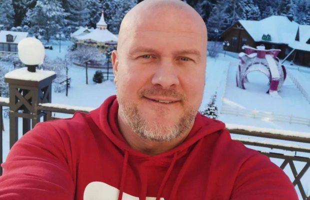 "Це нормально?": В'ячеслав Узелков дорікнув екс-дружині за відсутність спілкування з дітьми