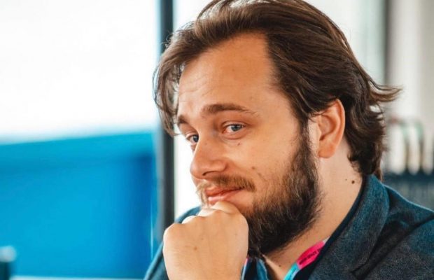 "Я окончательно мобилизовался": известный украинский писатель пошел на фронт