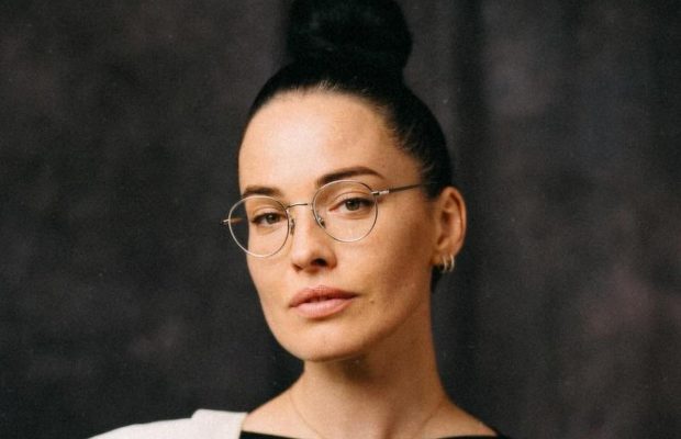 Даша Астафьева вышла замуж за богача, который на 10 лет младше, - блогер