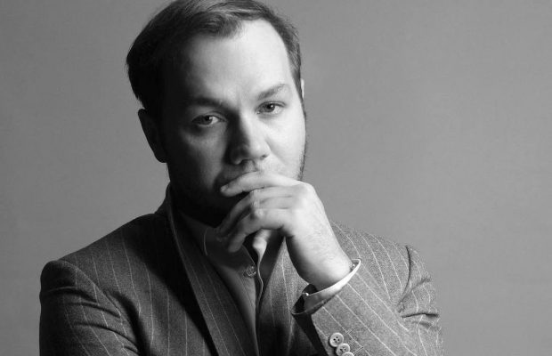 "Надо больше ценить": Андре Тан рассказал о потере родных людей во время войны