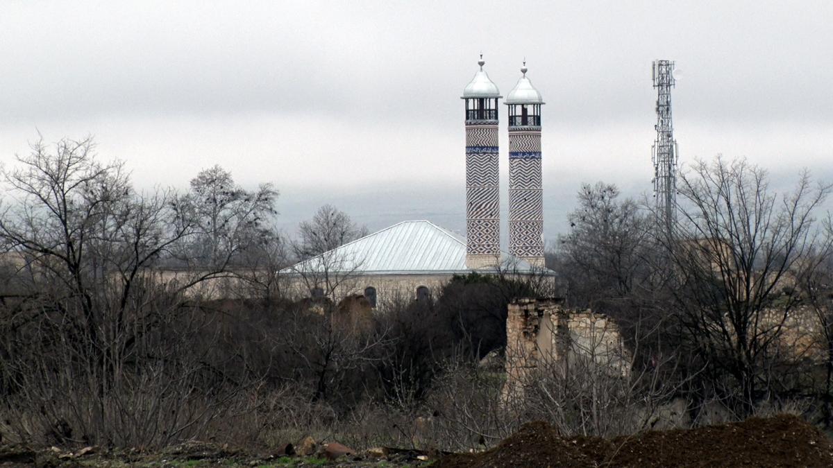 У місті Агдам закопано багато мін / фото Мубаріза Асланова У місті Агдам закопано багато мін / фото Мубаріза Асланова