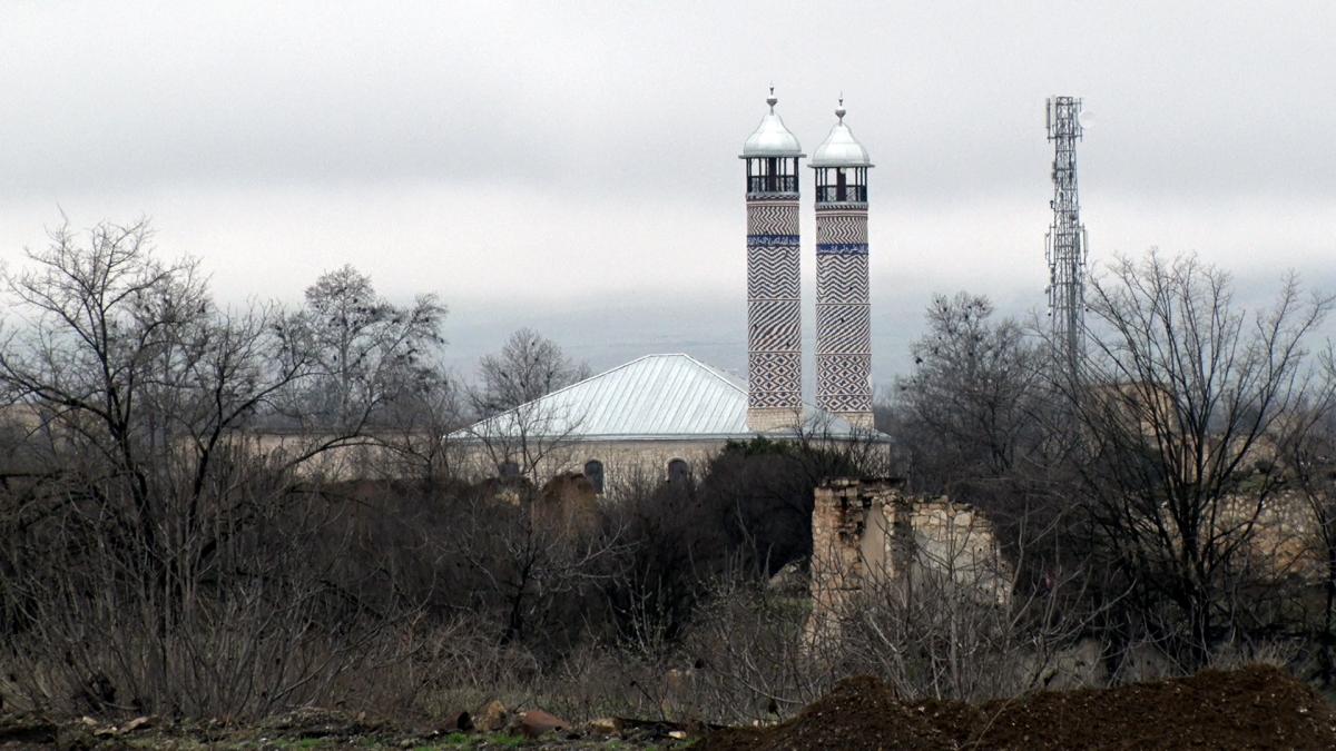 У місті Агдам закопано багато мін / фото Мубаріза Асланова