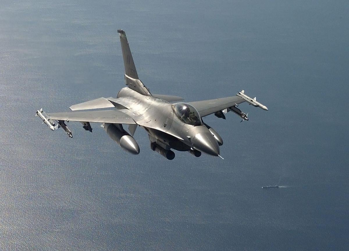 В українських F-16 дефіцит ракет: пілоти змушені стріляти з гармат, – TWZ В українських F-16 дефіцит ракет: пілоти змушені стріляти з гармат, – TWZ