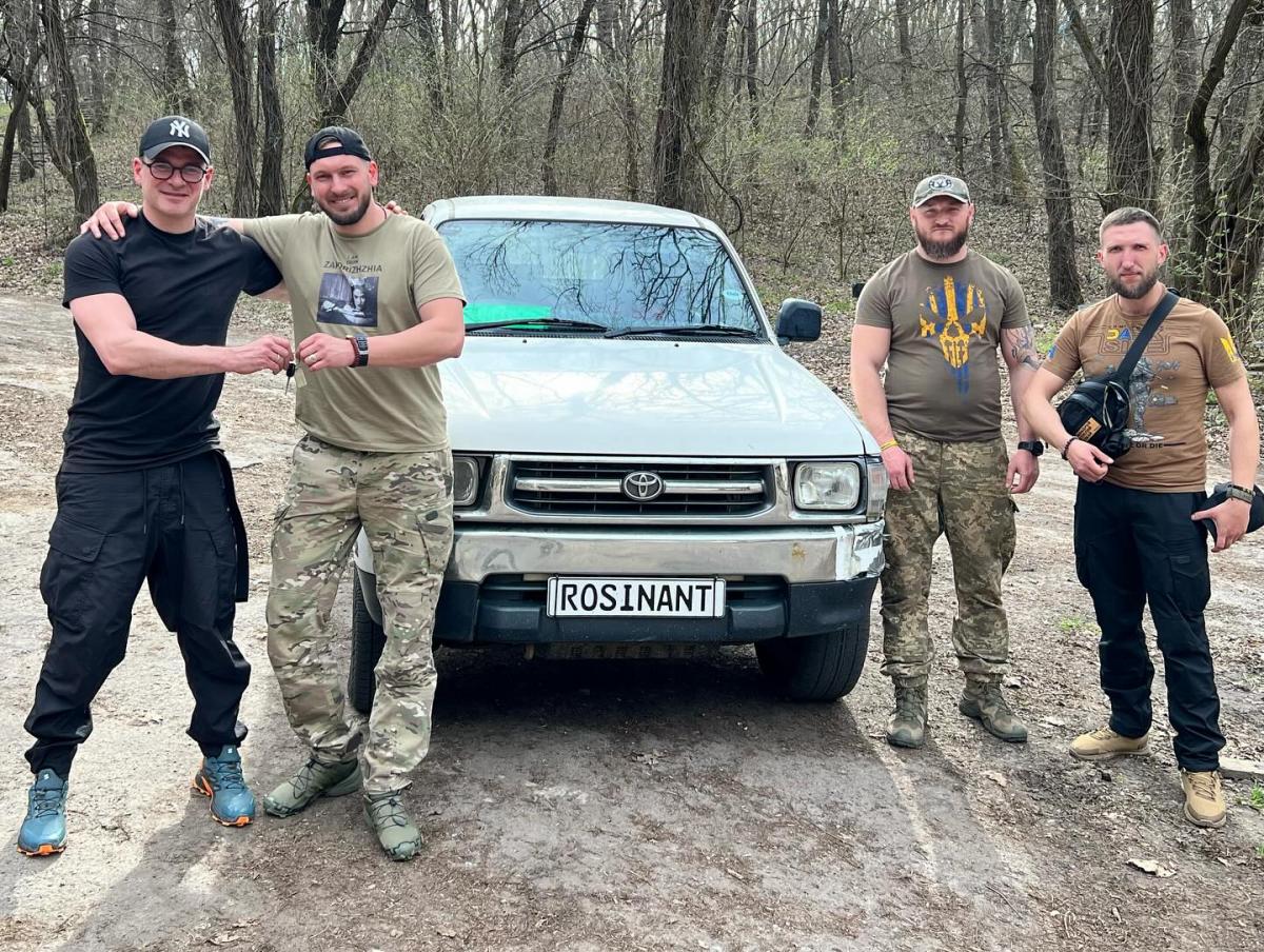 Арсен Мірзоян із військовими ЗСУ / Скриншот Instagram Арсен Мірзоян із військовими ЗСУ / Скриншот Instagram