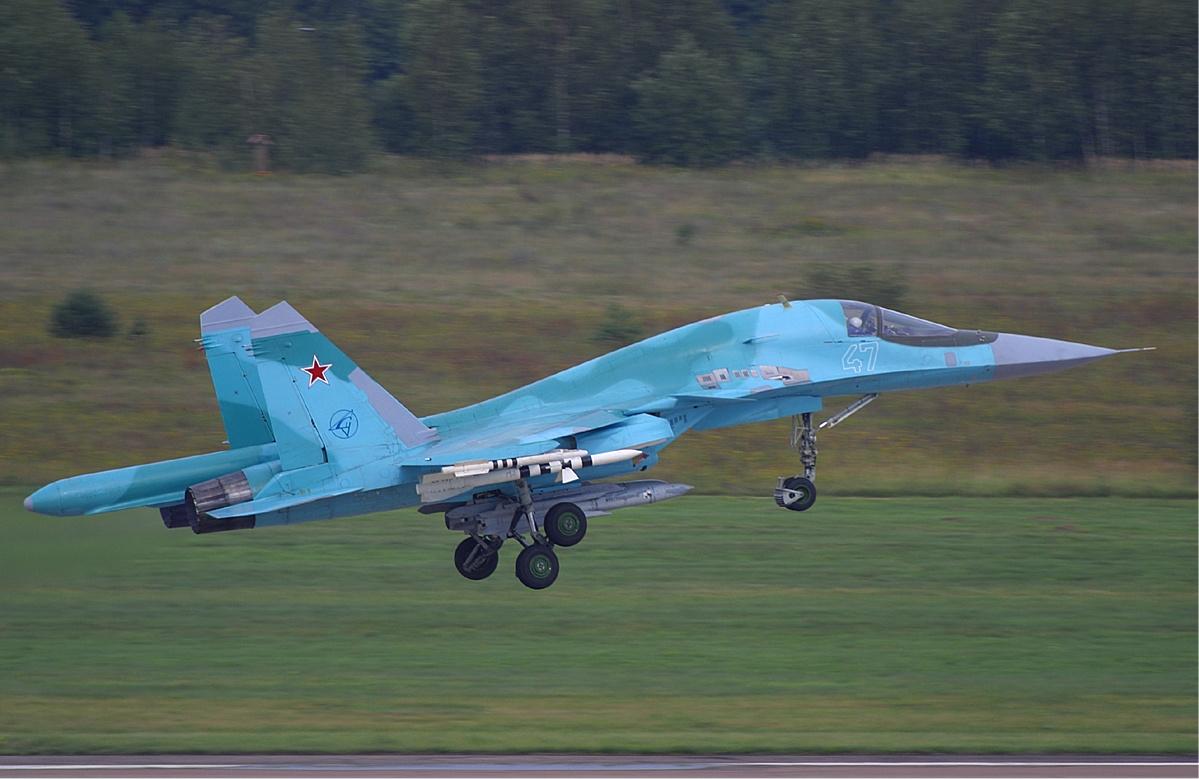 Саме Су-34 росіяни використовують для ударів на лінії боєзіткнення / фото Вікіпедія Саме Су-34 росіяни використовують для ударів на лінії боєзіткнення / фото Вікіпедія