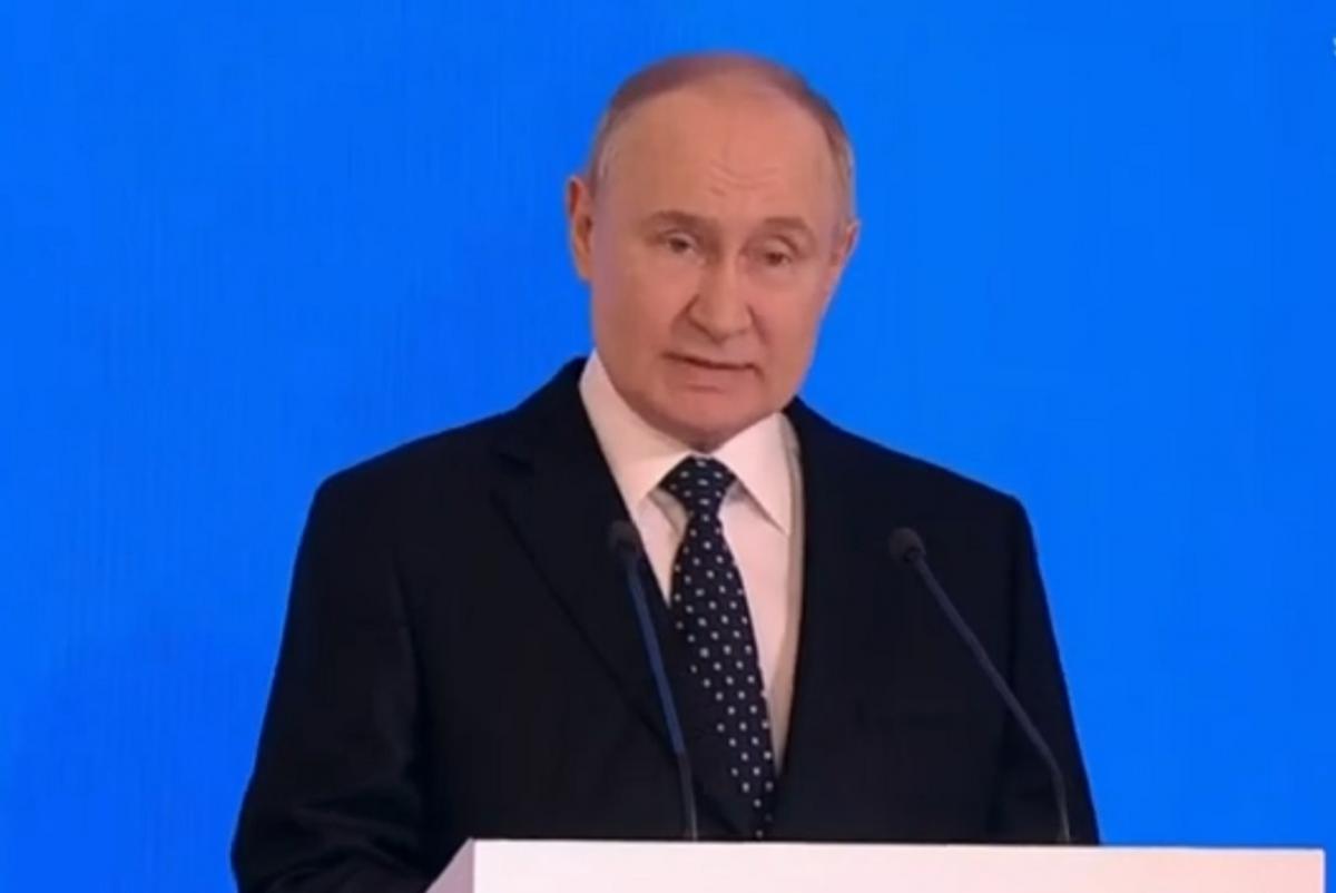 'Как мухи': Путин пожаловался на украинские дроны (видео) 'Как мухи': Путин пожаловался на украинские дроны (видео)