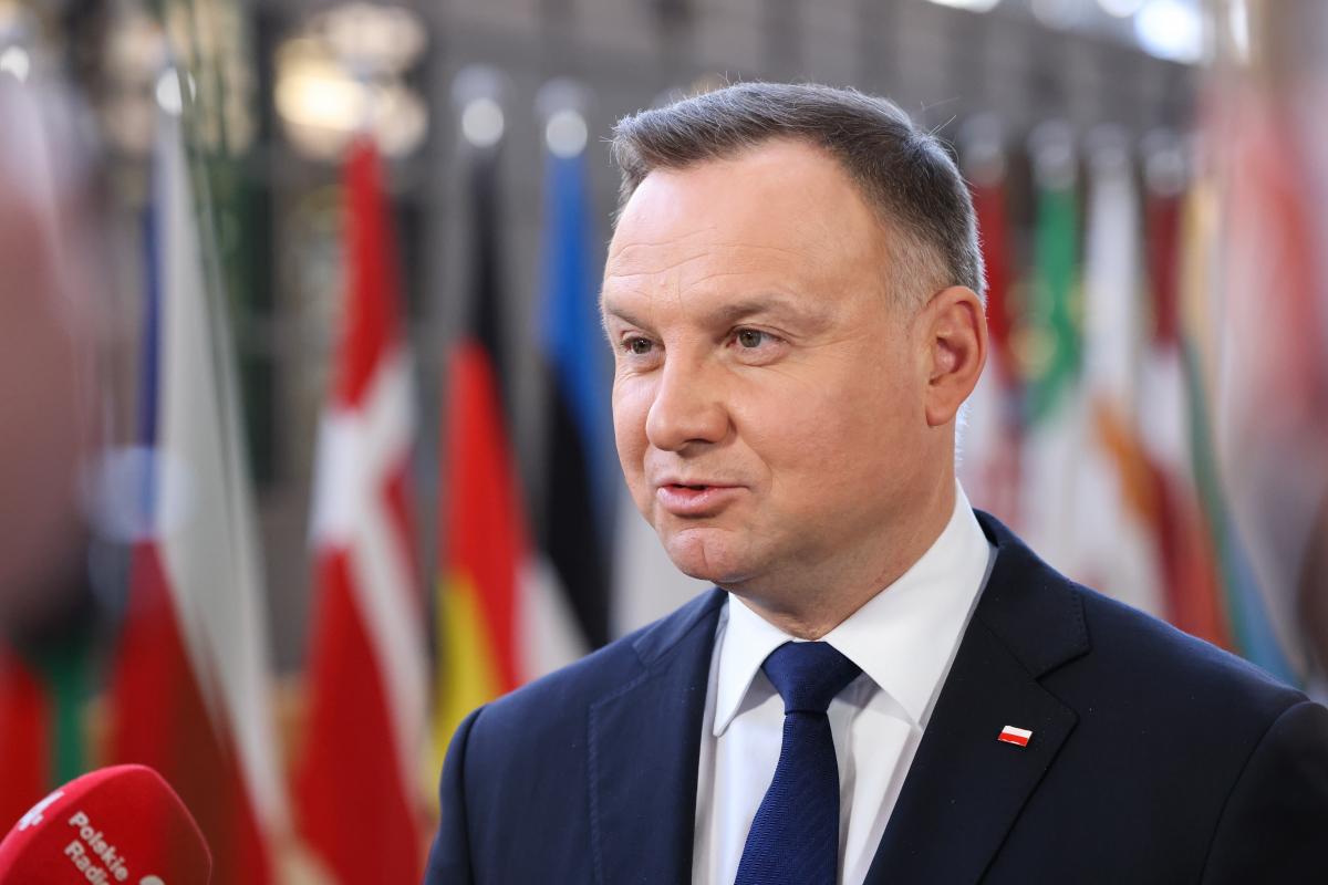 Дуда запропонував НАТО витрачати на оборону стільки коштів, як за часів холодної війни Дуда запропонував НАТО витрачати на оборону стільки коштів, як за часів холодної війни