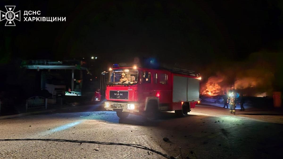 Окупанти знову вдарили по Харкову / фото ДСНС Окупанти знову вдарили по Харкову / фото ДСНС