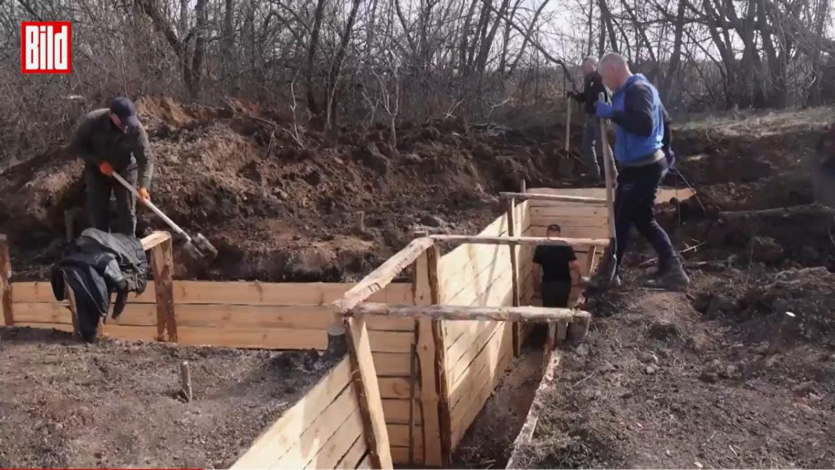 Россия может там наступать: BILD показала линию обороны под Харьковом (фото) Россия может там наступать: BILD показала линию обороны под Харьковом (фото)