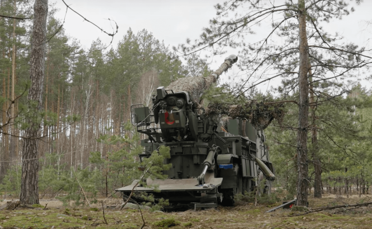 Самоходная артиллерийская установка "Богдана", по словам военных, хорошо себя показывает на фронте / скриншот Самоходная артиллерийская установка "Богдана", по словам военных, хорошо себя показывает на фронте / скриншот