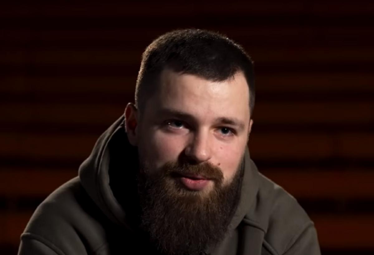 Військовий Юрій Василенко закликає українців самим іти до військоматів / скріншот Військовий Юрій Василенко закликає українців самим іти до військоматів / скріншот