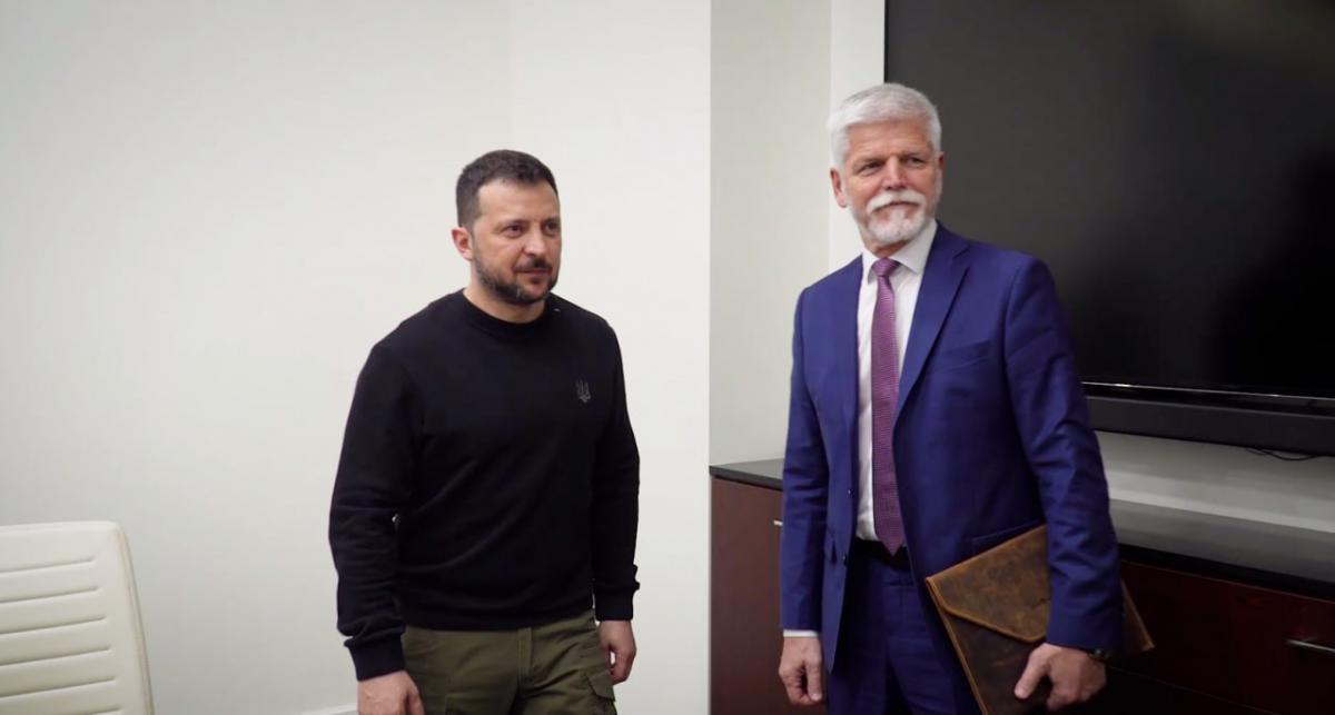 Зеленський зустрівся з президентом Чехії після ударів по ТЕС / фото скріншот Зеленський зустрівся з президентом Чехії після ударів по ТЕС / фото скріншот