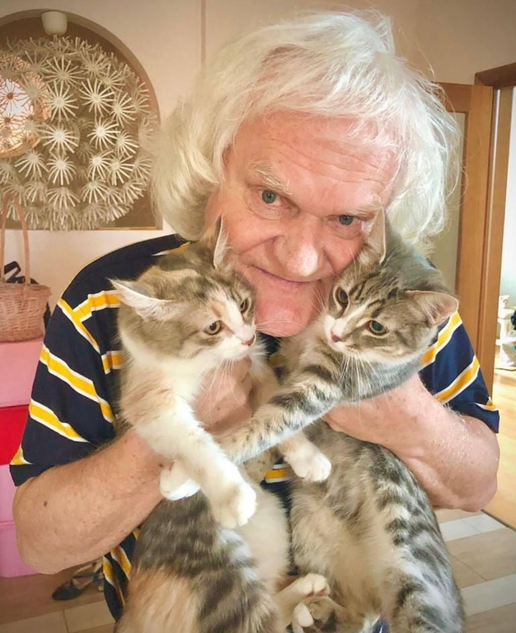 Куклачев со своими котами / фото инстаграм Юрия Куклачева Куклачев со своими котами / фото инстаграм Юрия Куклачева