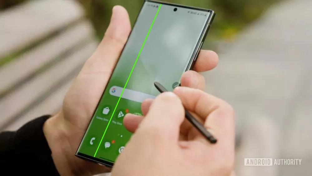 Пользователи Samsung Galaxy сообщают о появлении зеленой линии на экране / фото 9too5Google