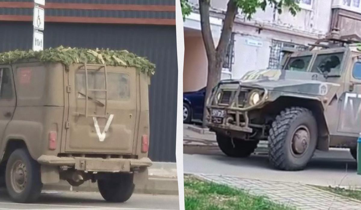 Россия паркует военные машины по дворам мариупольцев / Коллаж УНИАН, фото скриншот Россия паркует военные машины по дворам мариупольцев / Коллаж УНИАН, фото скриншот