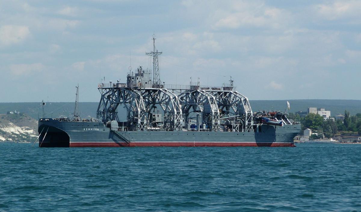 Підводні човни ЧФ РФ отримували від "Комуни" життєво необхідну підтримку/ фото "Вікіпедія" Підводні човни ЧФ РФ отримували від "Комуни" життєво необхідну підтримку/ фото "Вікіпедія"