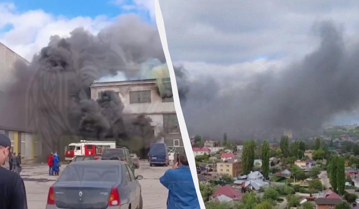 В российском Воронеже произошел мощный пожар на заводе ЭНИКмаш / Коллаж УНИАН, фото скриншот, Baza В российском Воронеже произошел мощный пожар на заводе ЭНИКмаш / Коллаж УНИАН, фото скриншот, Baza