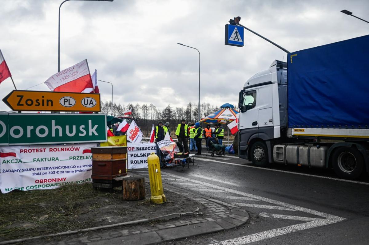 Польські фермери можуть знову заблокувати кордон з Україною / фото Getty images Польські фермери можуть знову заблокувати кордон з Україною / фото Getty images