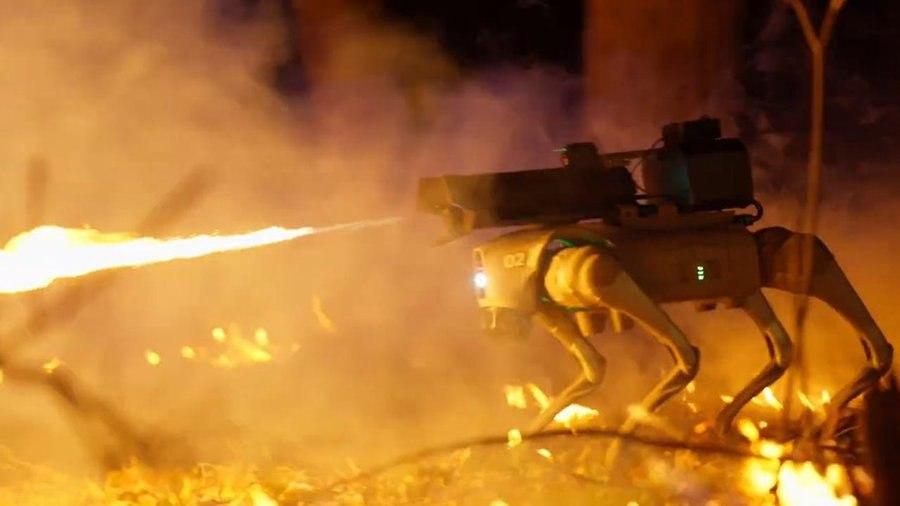 Робот отримав вогнемет ARC Flamethrower, який відрізняється компактними розмірами та має дальність до 10 м / скріншот Робот отримав вогнемет ARC Flamethrower, який відрізняється компактними розмірами та має дальність до 10 м / скріншот