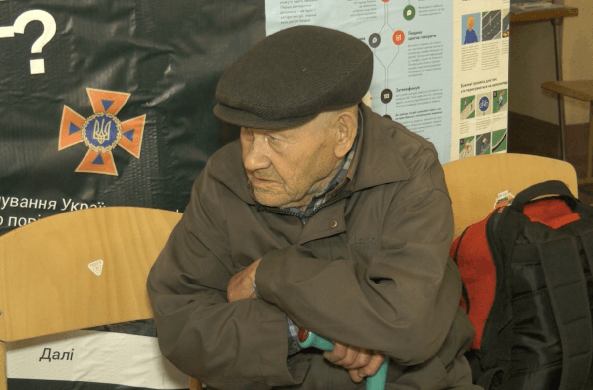 88-летний мужчина сам вышел из оккупированной части Очеретино / скриншот 88-летний мужчина сам вышел из оккупированной части Очеретино / скриншот
