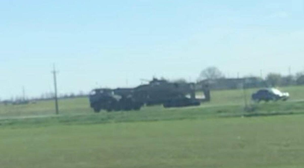 Крымские партизаны зафиксировали передвижение техники оккупантов / фото Атеш Крымские партизаны зафиксировали передвижение техники оккупантов / фото Атеш