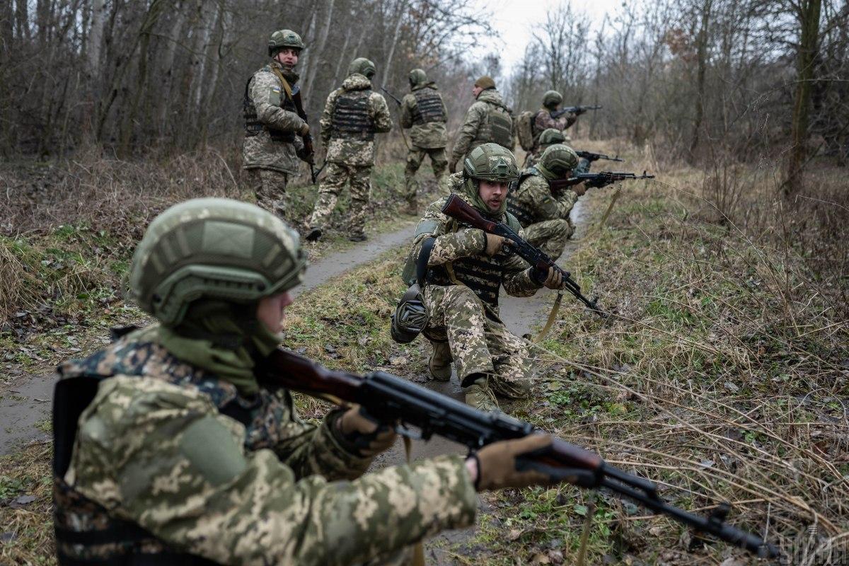 Известно, что без помощи США украинским военным в течение последних месяцев не хватало необходимого вооружения / фото УНИАН