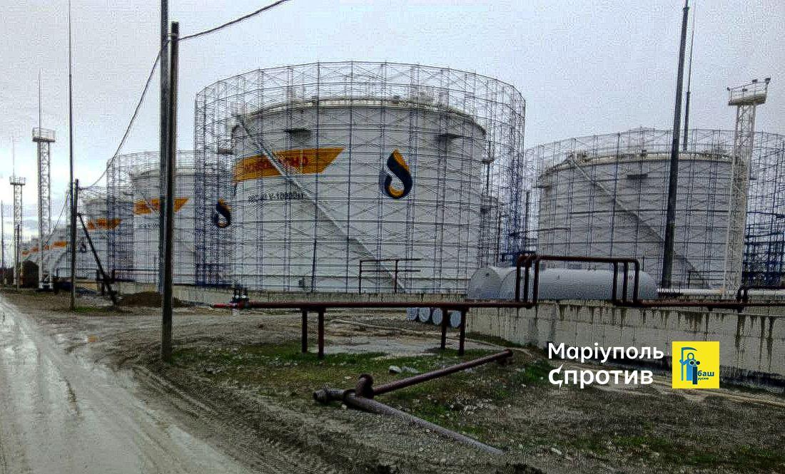 Росіяни почали встановлювати "мангали", аби захистити НПЗ від атак дронів / фото t.me/andriyshTime Росіяни почали встановлювати "мангали", аби захистити НПЗ від атак дронів / фото t.me/andriyshTime