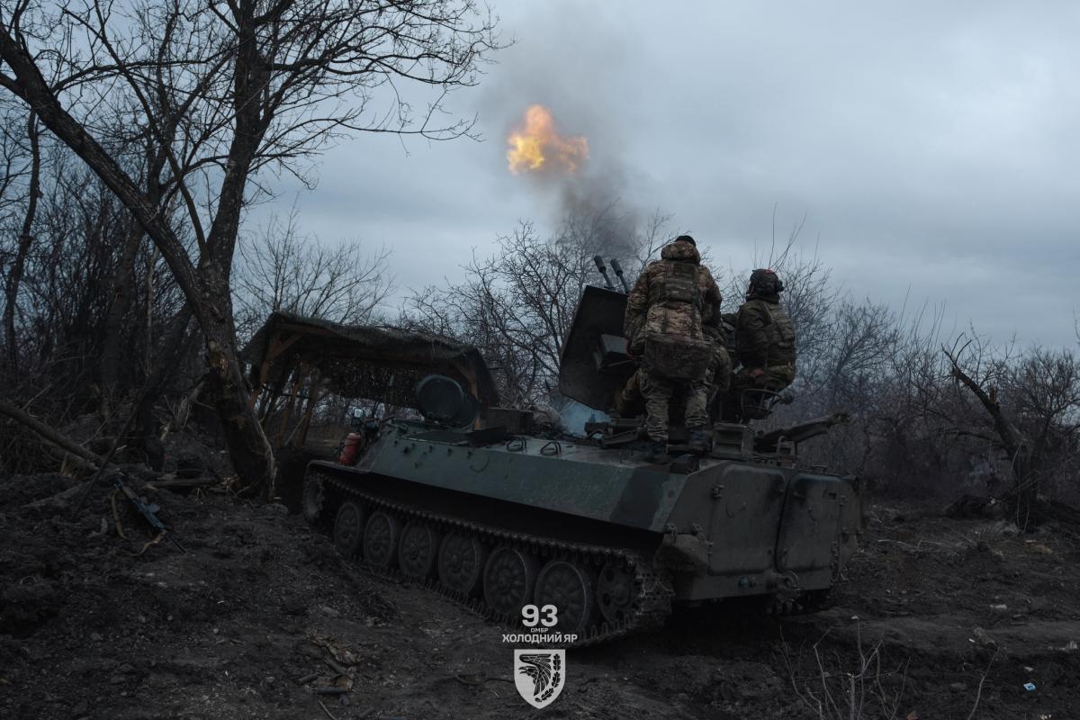 ЗСУ не дають росіянам просунутись на фронті / фото 93 ОМБр Холодний Яр ЗСУ не дають росіянам просунутись на фронті / фото 93 ОМБр Холодний Яр