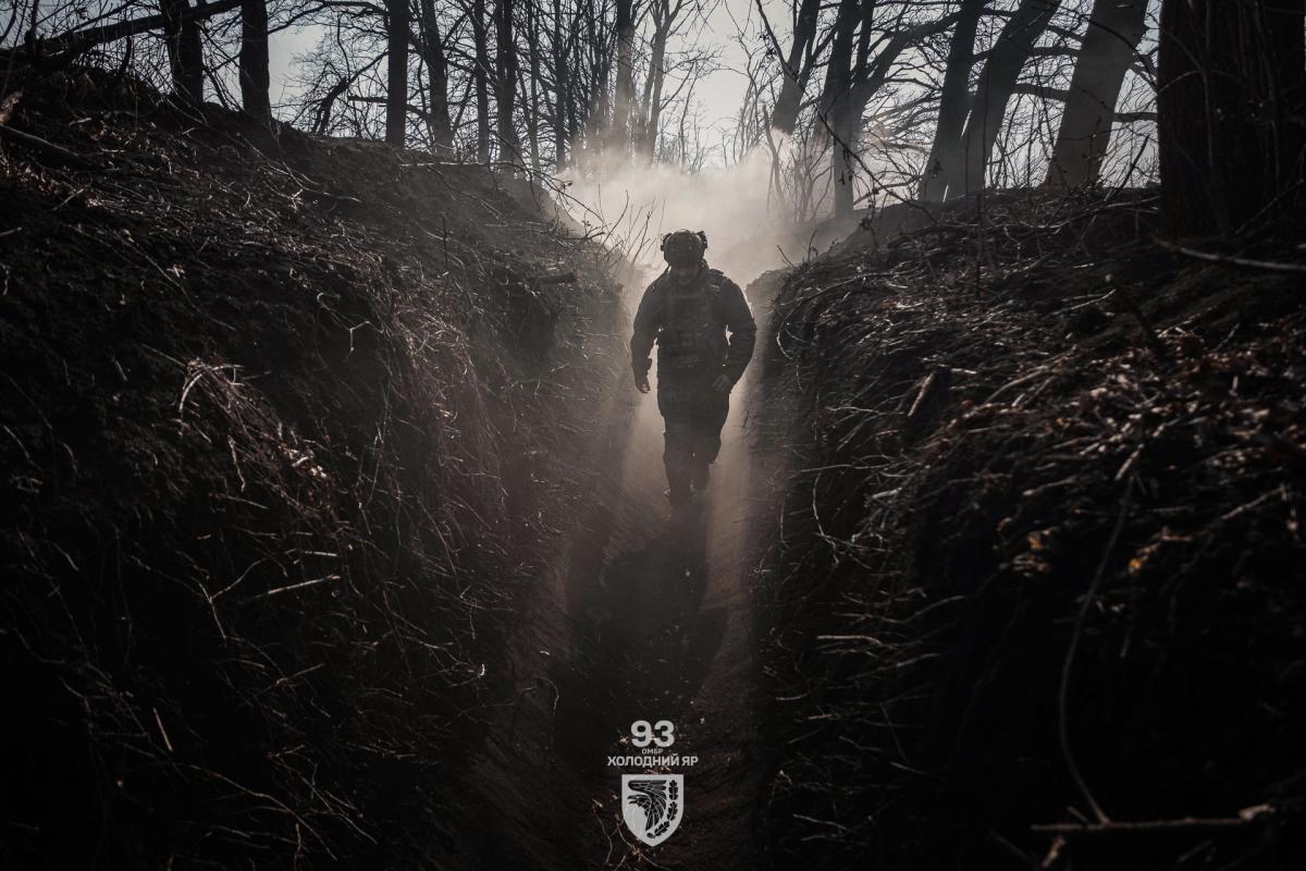 Украина вынуждена отступать из некоторых сел на восточном фронте / фото 93 ОМБр Холодный Яр Украина вынуждена отступать из некоторых сел на восточном фронте / фото 93 ОМБр Холодный Яр