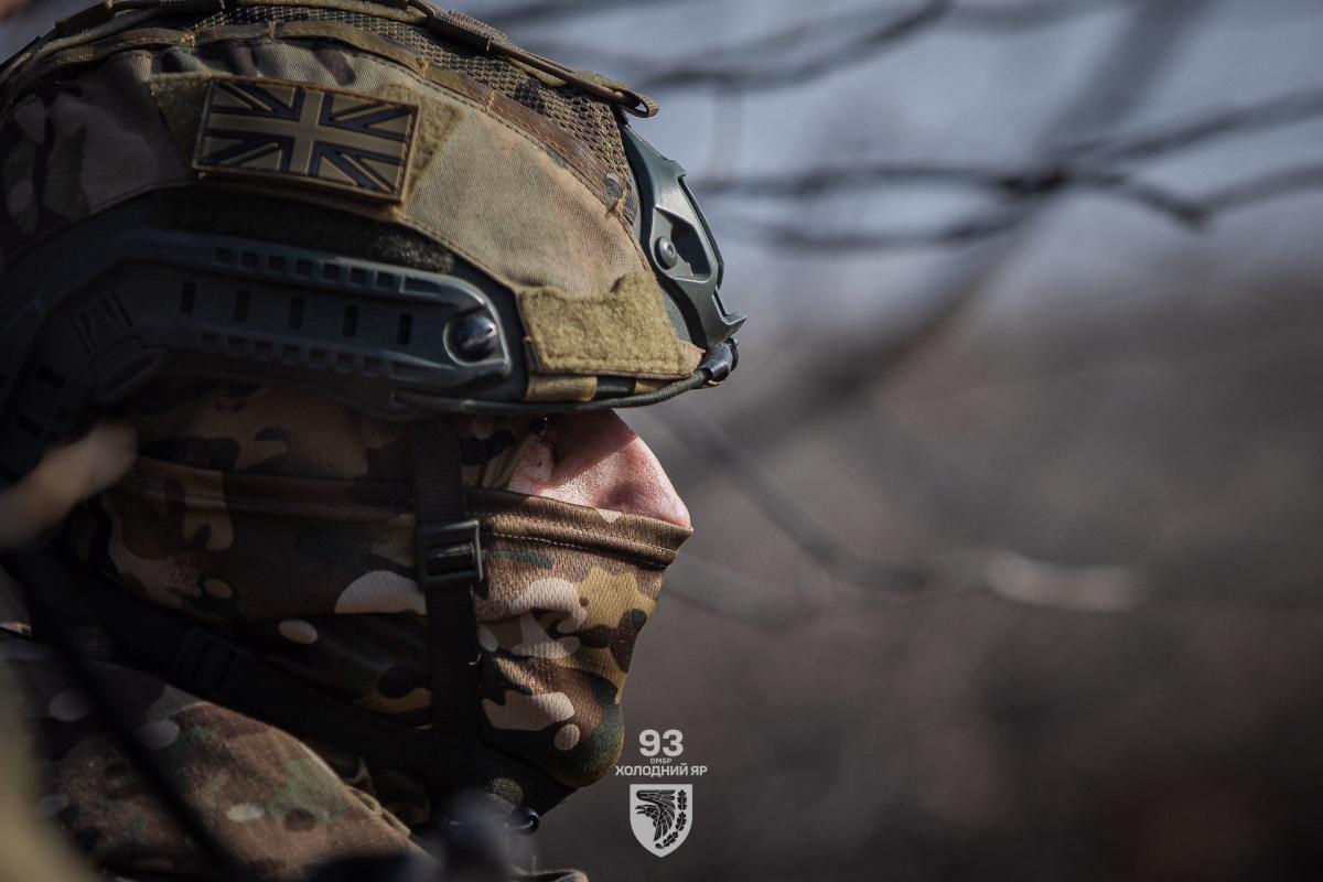 Військові на фронті дуже втомлені / фото 93 ОМБр Холодний Яр Військові на фронті дуже втомлені / фото 93 ОМБр Холодний Яр