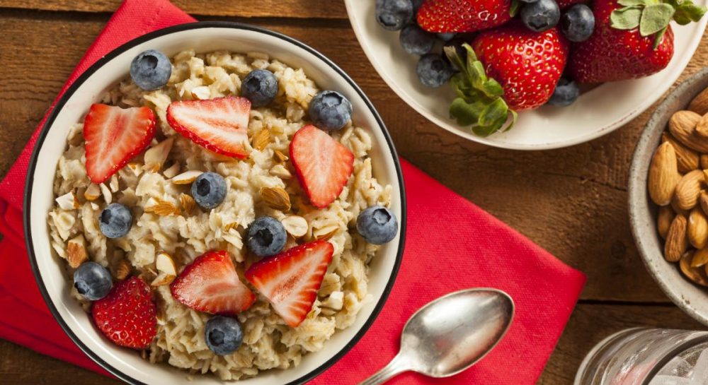 Что добавить к овсянке: названо 12 ингредиентов для максимальной пользы Kép