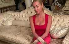 Путинистка Волочкова отреагировала на упреки насчет своего алкоголизма: "Половина населения пьет"