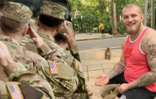 Российский боец ММА заявил о намерениях воевать за Украину в составе американских войск