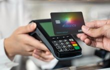 Випущено перші у світі банківські картки з OLED-дисплеями: у чому їхня особливість