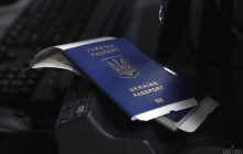 Польша продолжит защиту украинцам без паспорта