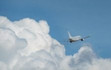 Украинской авиакомпании разрешили летать во Львов и Киев