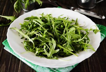 Что такое руккола: чем полезна и как ее правильно использовать