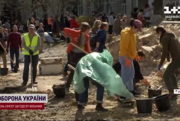 Баллистическая ракета разрушила их академию: студенты собрались, чтобы разобрать завалы