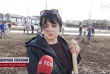 В Буче открыли сквер памяти погибших в марте 2022 года