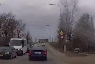 В РФ втомився міст: момент обвалу потрапив на відео