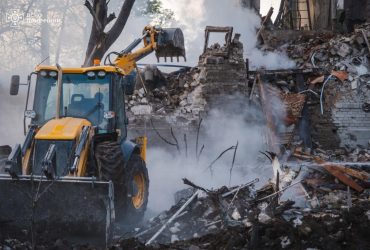 Удар по Костянтинівці: кількість загиблих зросла, знайдено тіла жінки й дитини (фото, відео)