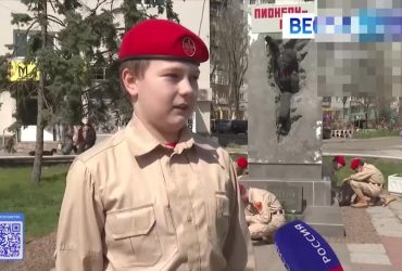 Перекручивают историю: как в Мариуполе милитаризируют детей
