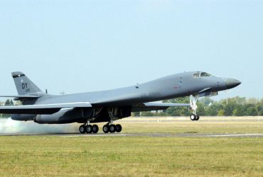 The Telegraph: США дістають з нафталіну 40-річний надзвуковий бомбардувальник, і ось чому