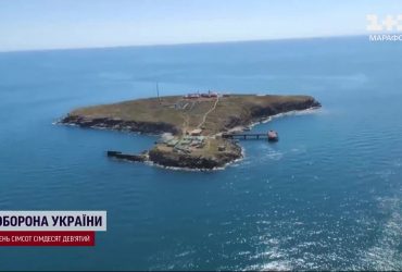 "Москва" понемногу выплывает к берегу. Что русский военный корабль подбрасывает со дна украинским ученым?