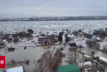 Потоп у Росії: люди отримують штрафи, бо ті звели дамбу для захисту своїх будинків